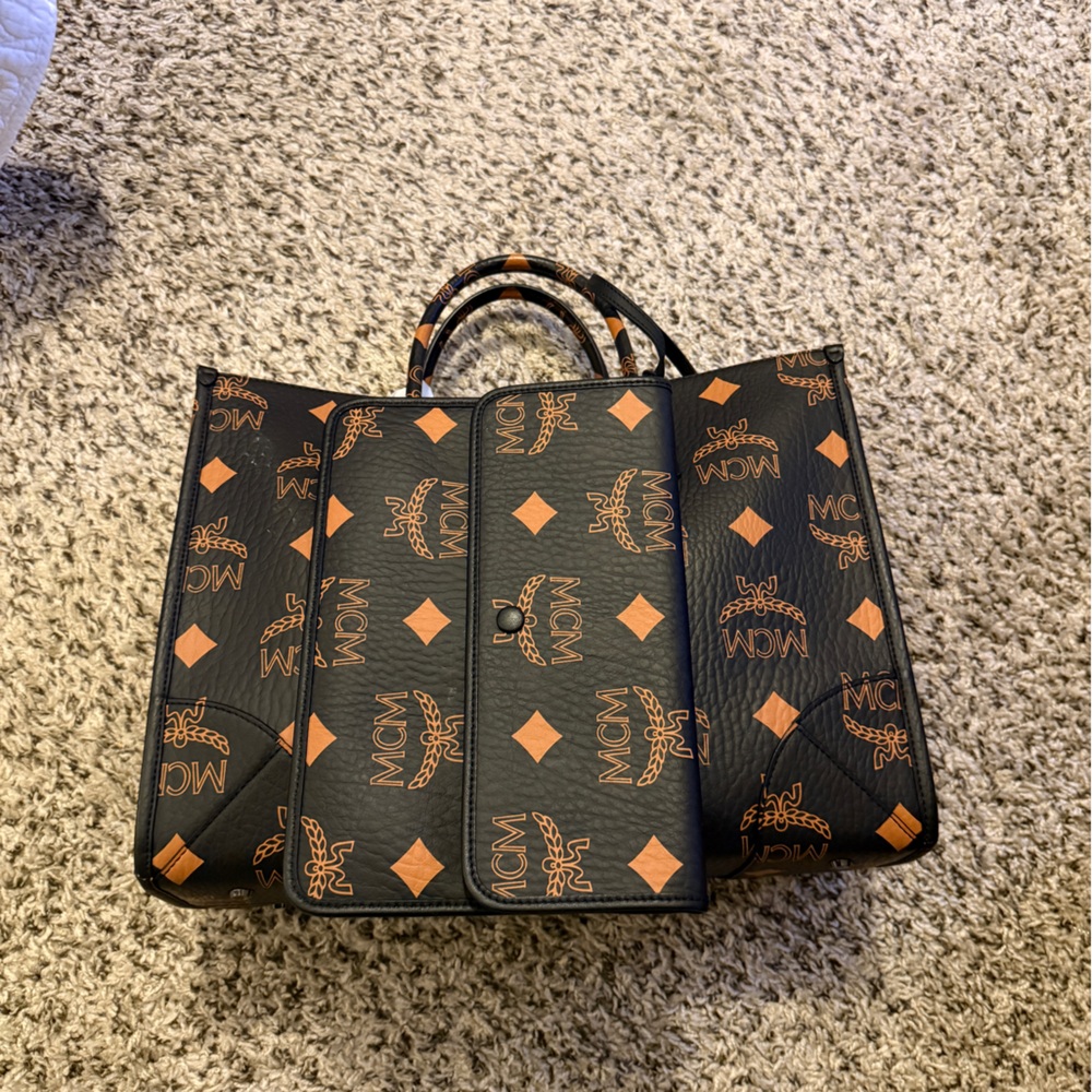 MCM Black and Orange Leather Women’s Tote L